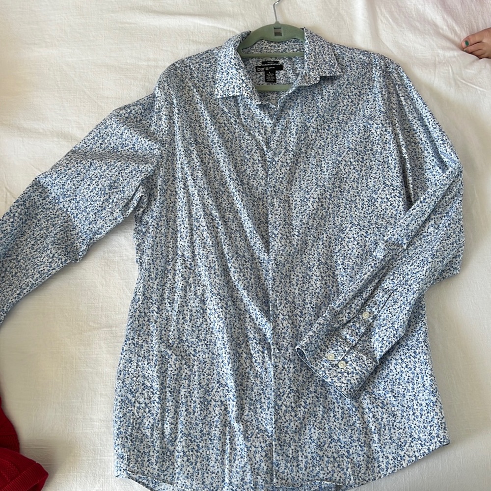 Bar III blue florals print button down